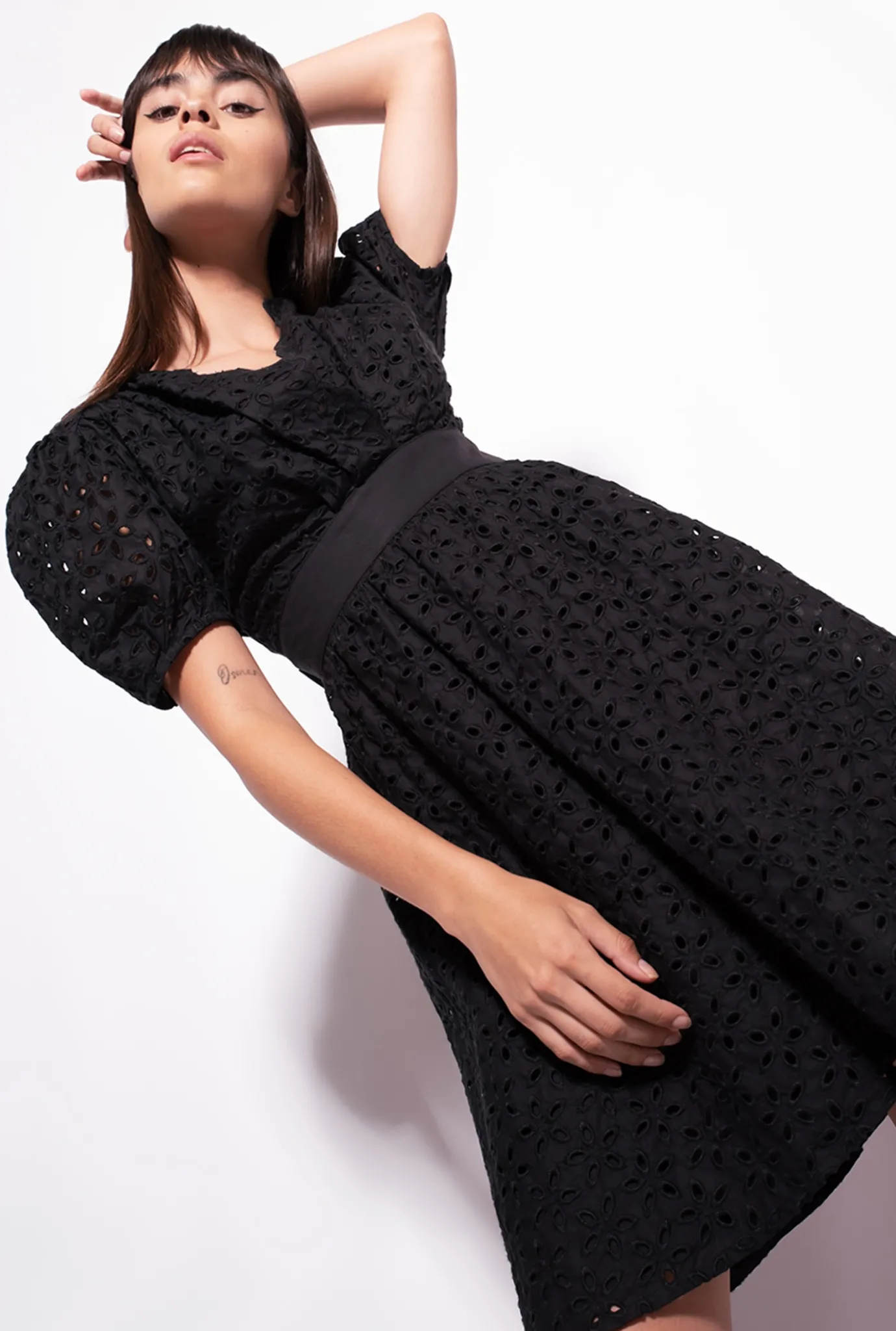 Robes|PINKO Mini-Robe En Broderie Anglaise Noir Limousine